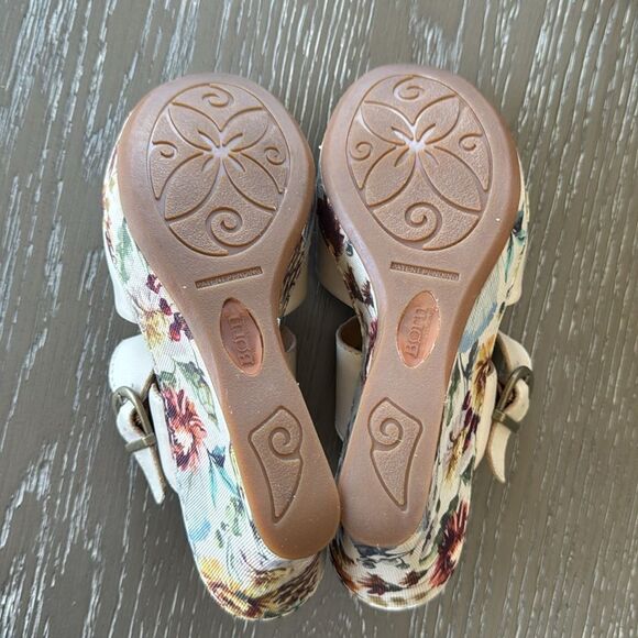 Born Women's Cream Leather Floral Print Buckle Wedge Comfortable Sandals Size 7M - Picture 8 of 12